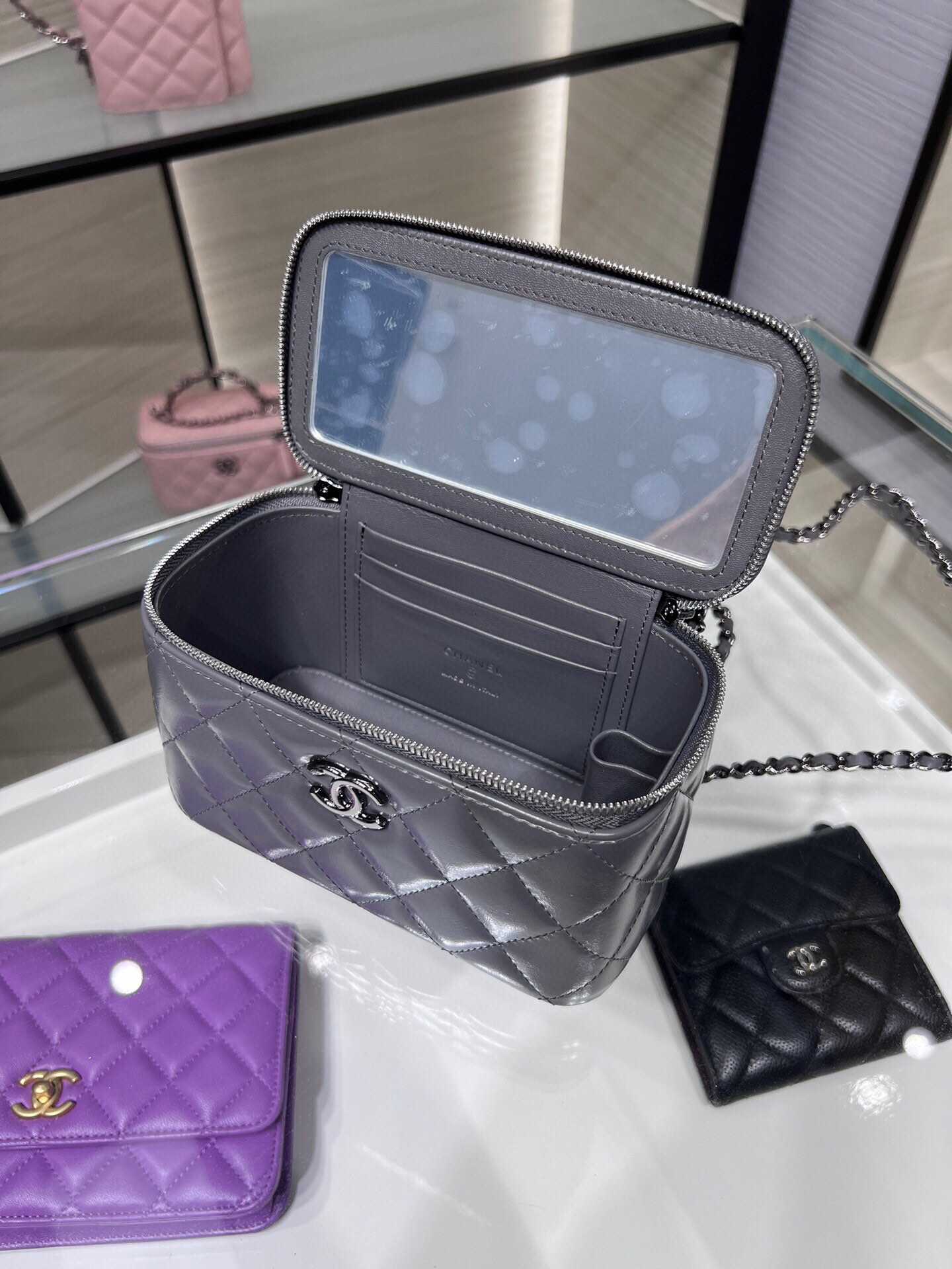 Chanel Ohanel 23K AP3593Y Gary Vanity Case