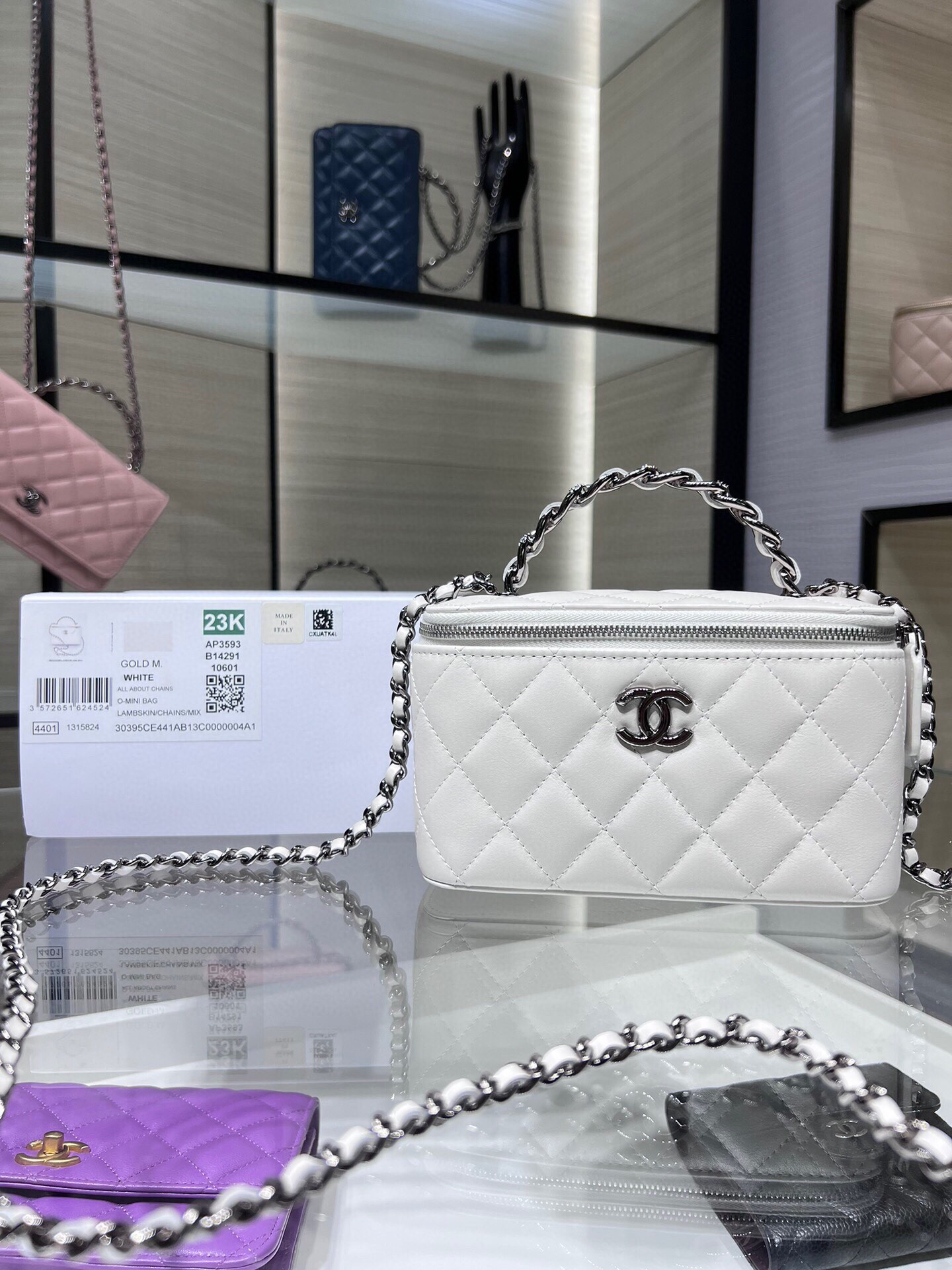 Chanel Ohanel 23K AP3593Y White Vanity Case