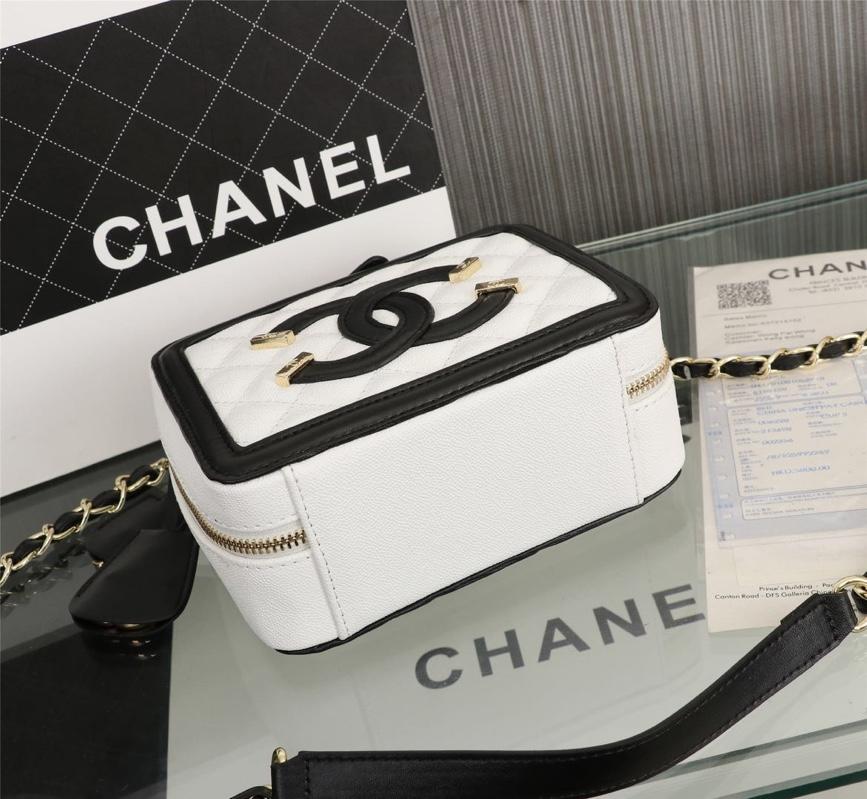 Chanel Vanity Case Grained Calfskin With Gold-Tone Metal White
