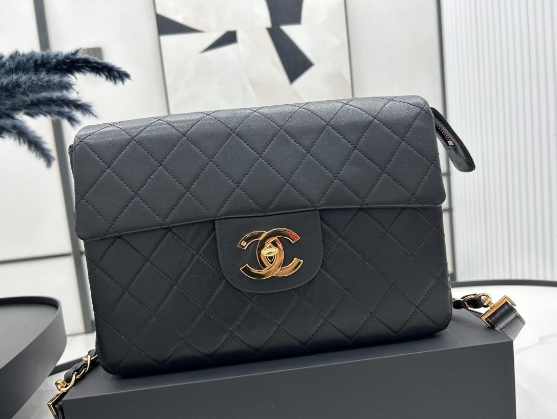 Chanel Vintage Jumbo Black Bag