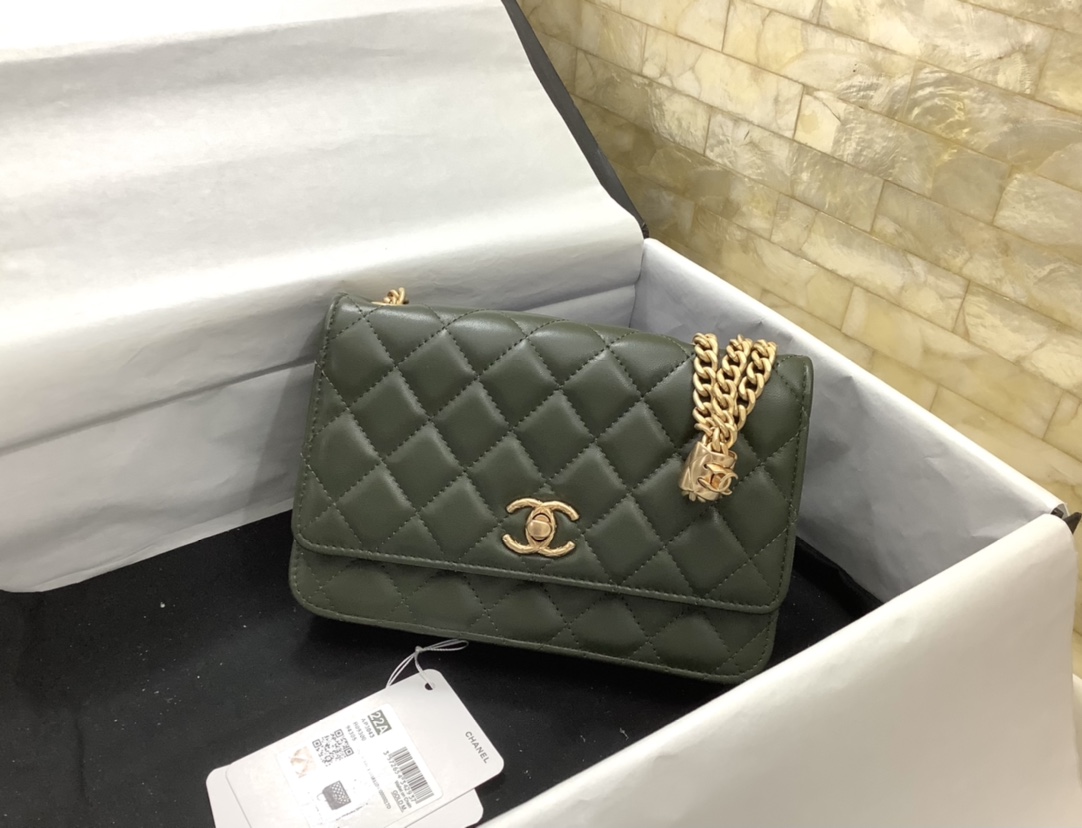 Chanel Woc Wallet on Chain Pearl Crush Green