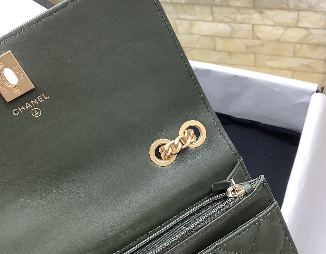 Chanel Woc Wallet on Chain Pearl Crush Green