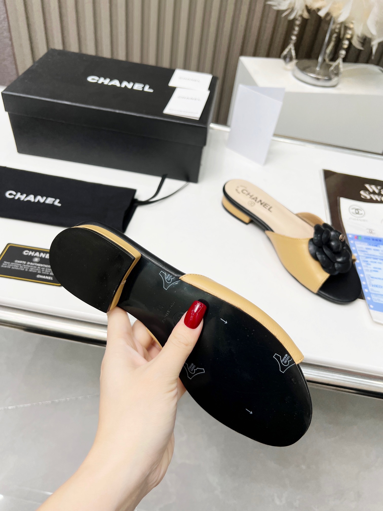 Chanel Women Flat Sandals-0021 35-39