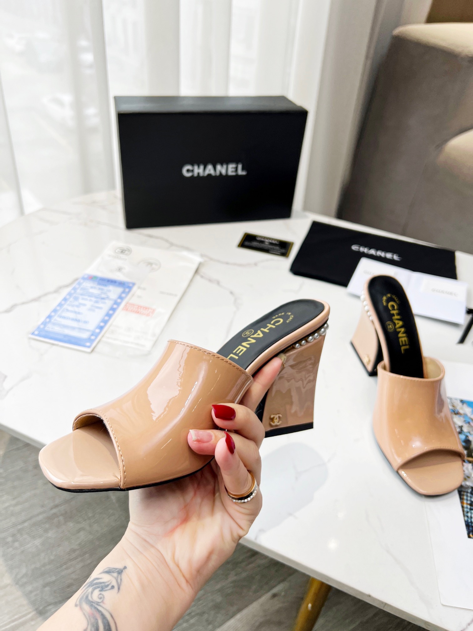 Chanel Women High Heel Sandals-0009 35-39