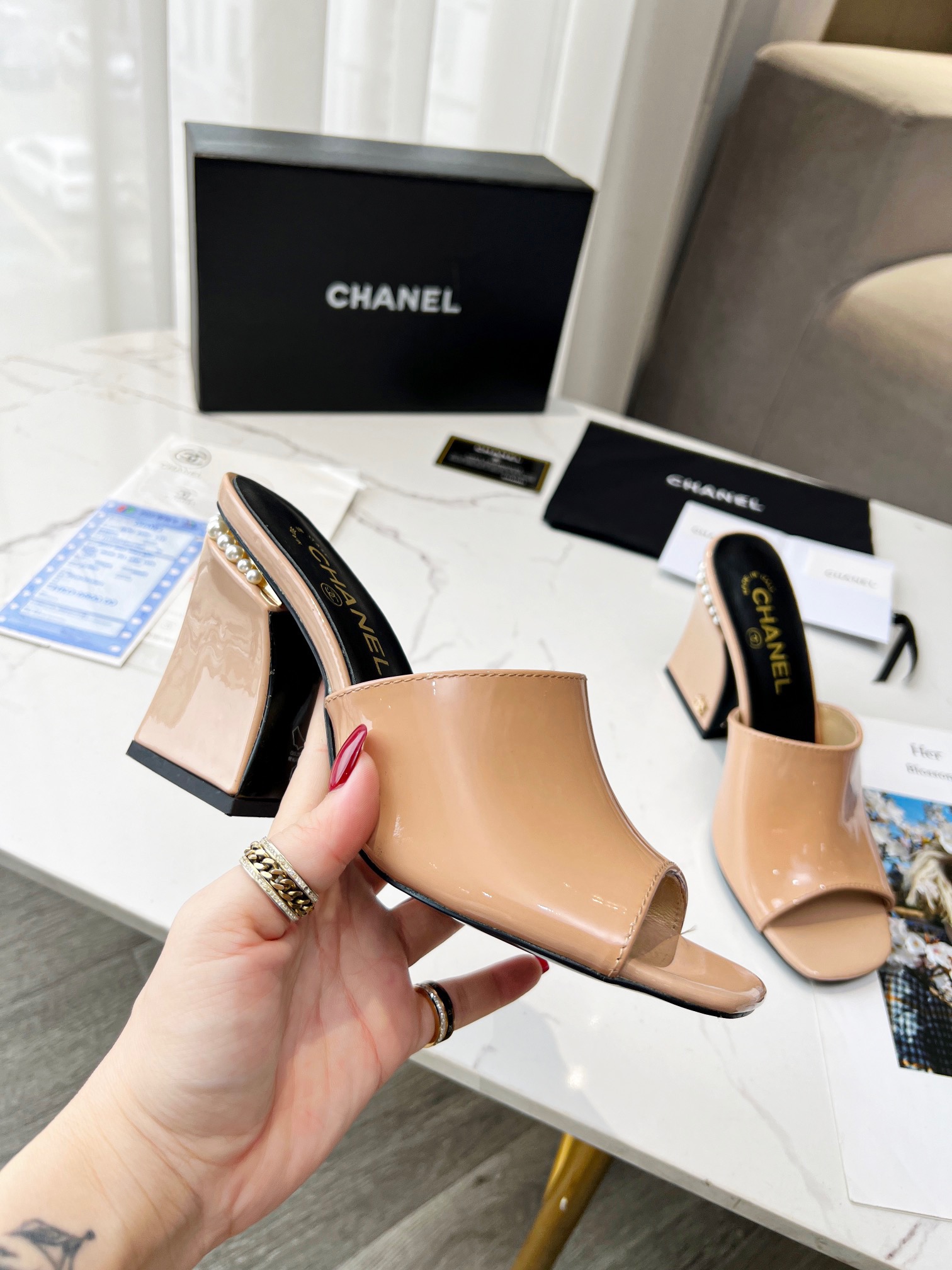 Chanel Women High Heel Sandals-0009 35-39