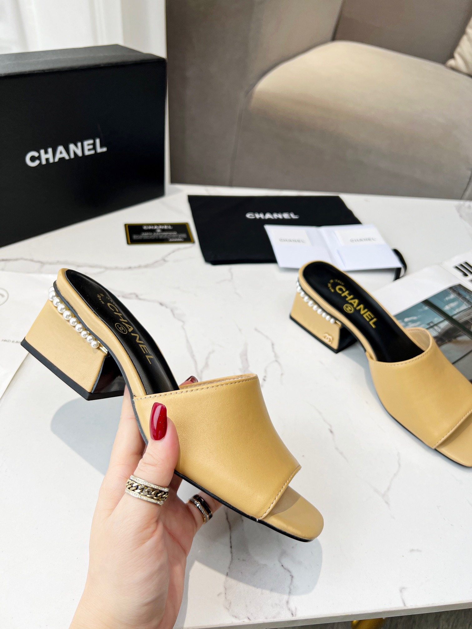 Chanel Women High Heel Sandals-0016 35-39