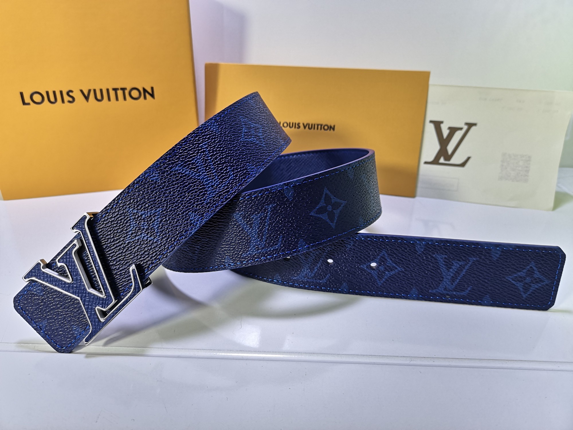 Cheap Replica Louis Vuitton Men Leather Belt Width 4CM 114