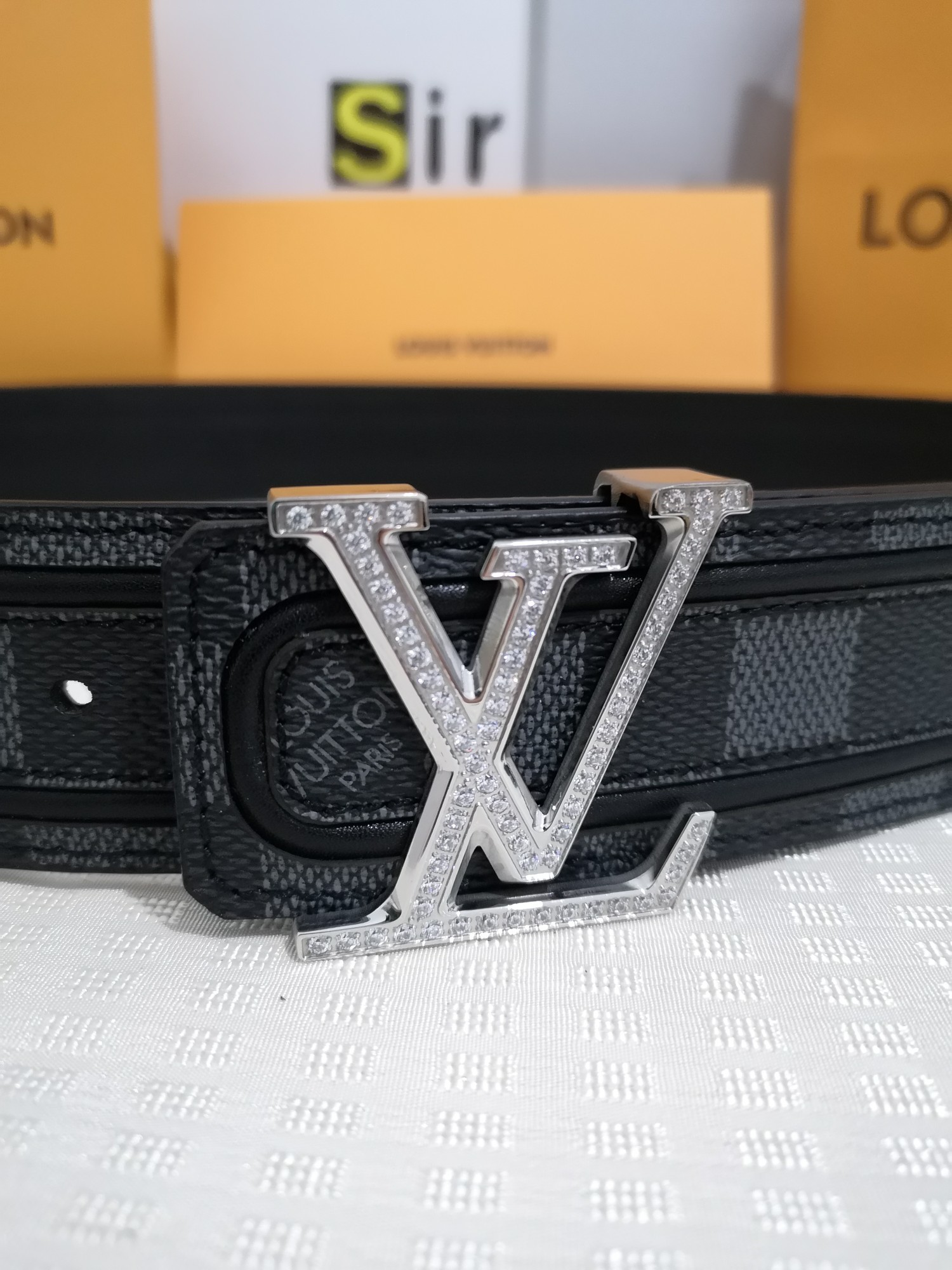 Cheap Replica Louis Vuitton Men Leather Belt Width 4CM 115