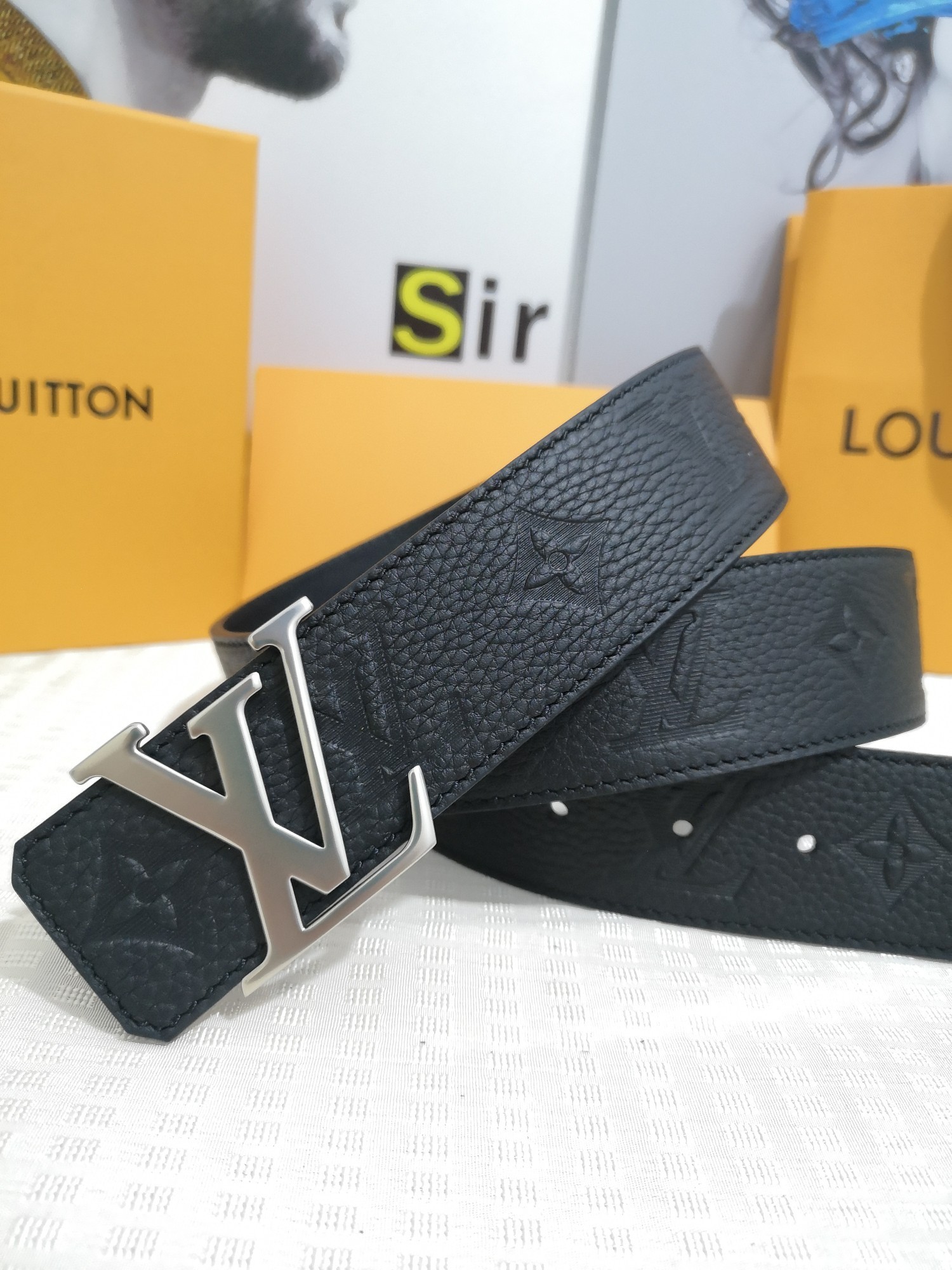 Cheap Replica Louis Vuitton Men Leather Belt Width 4CM 116