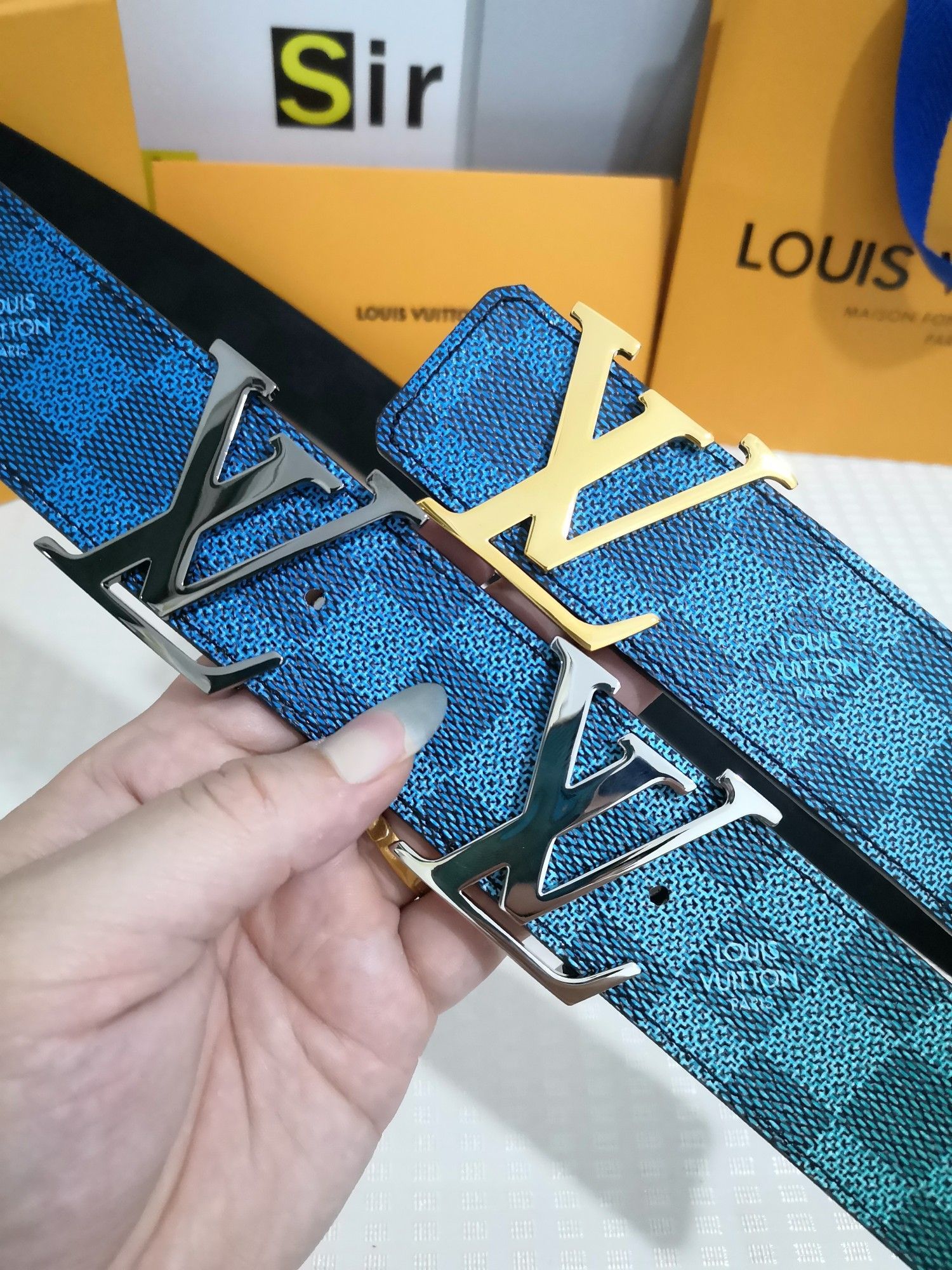 Cheap Replica Louis Vuitton Men Leather Belt Width 4CM 117