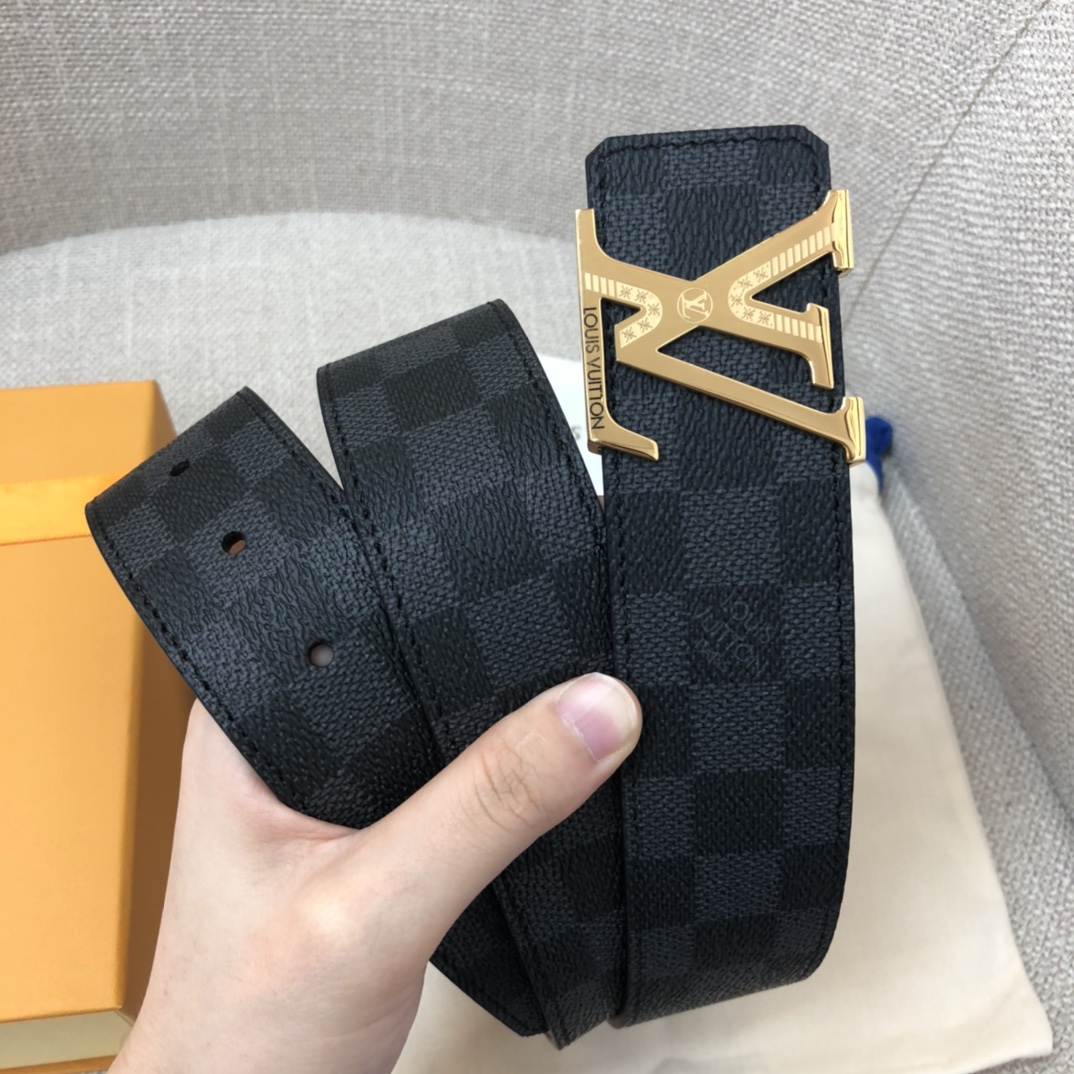 Cheap Replica Louis Vuitton Men Leather Belt Width 4CM 121