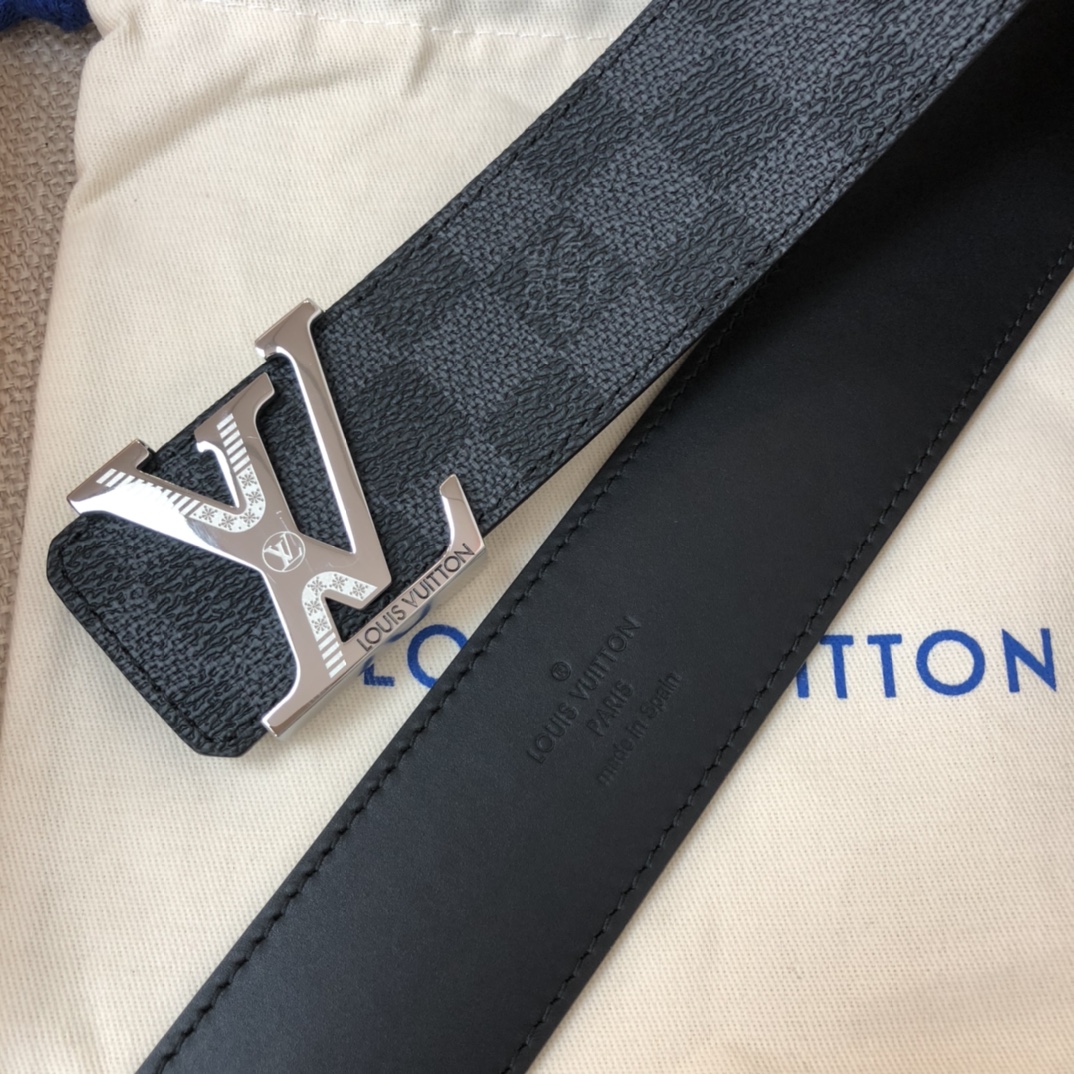 Cheap Replica Louis Vuitton Men Leather Belt Width 4CM 122