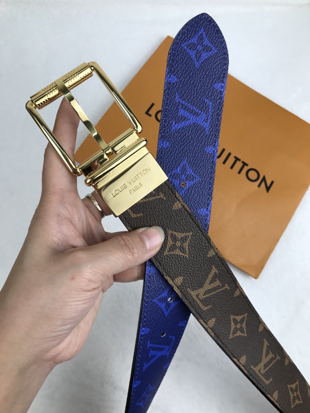 Cheap Replica Louis Vuitton Men Leather Belt Width 4cm 090