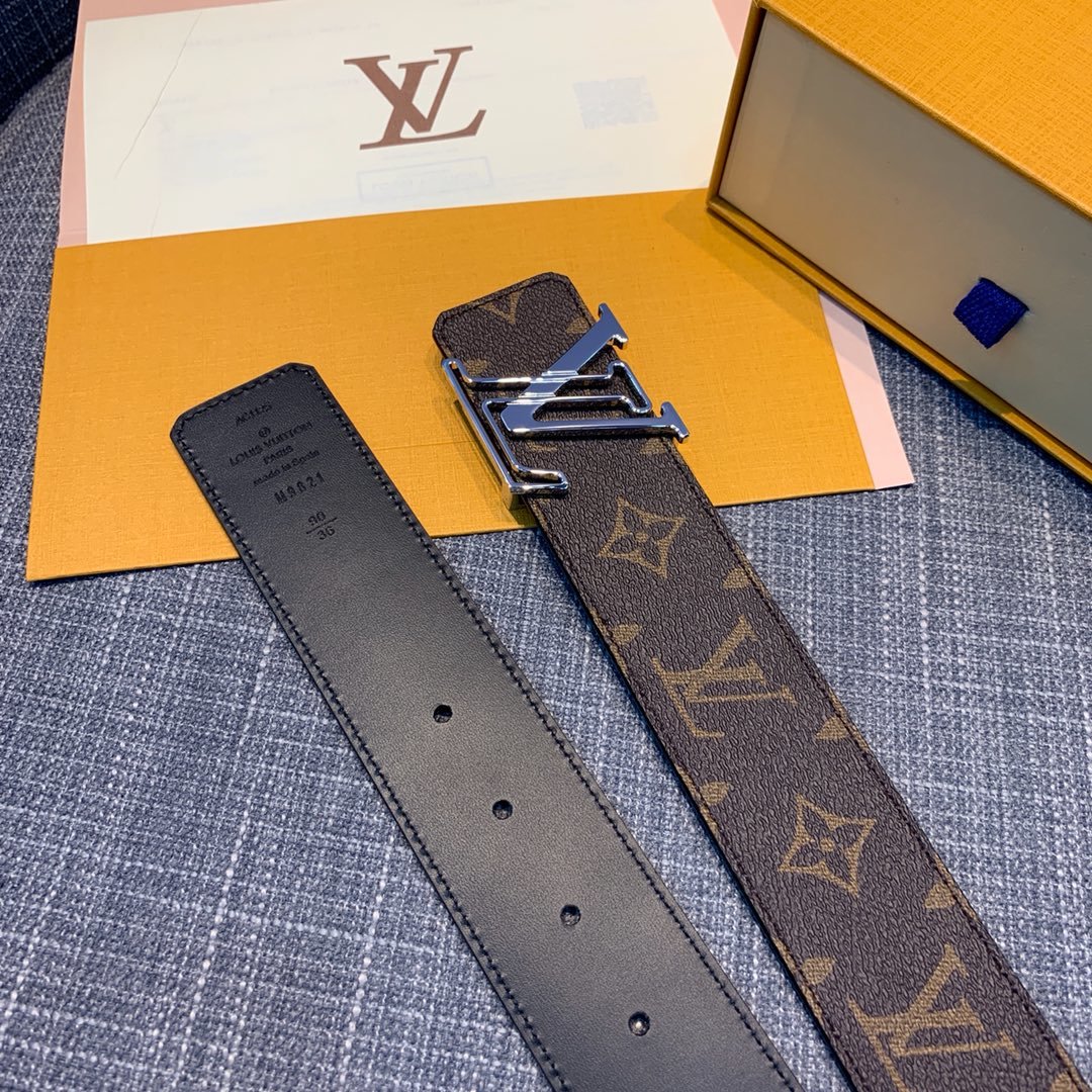 Cheap Replica Louis Vuitton Men Leather Belt Width 4cm 092