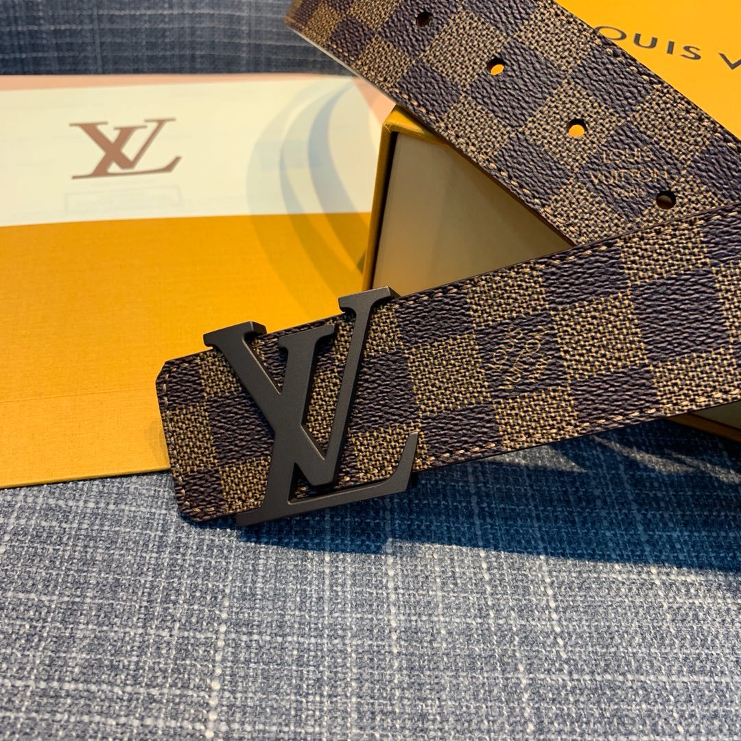 Cheap Replica Louis Vuitton Men Leather Belt Width 4cm 094