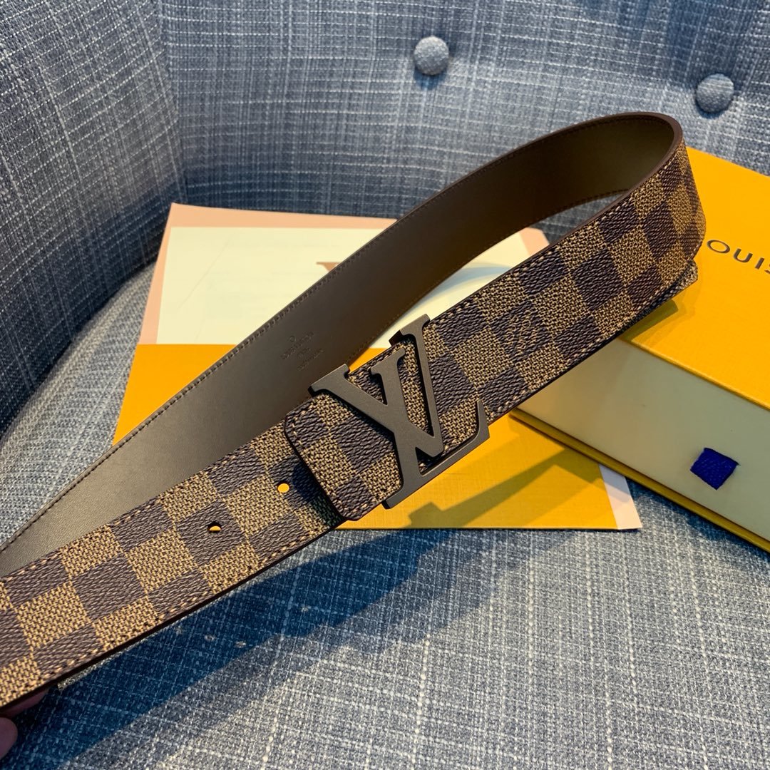 Cheap Replica Louis Vuitton Men Leather Belt Width 4cm 094