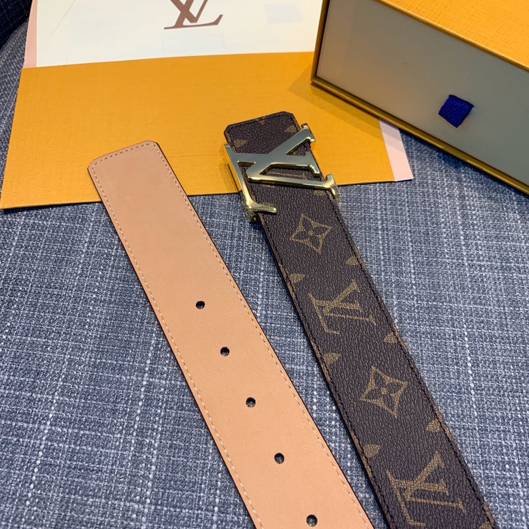 Cheap Replica Louis Vuitton Men Leather Belt Width 4cm 095