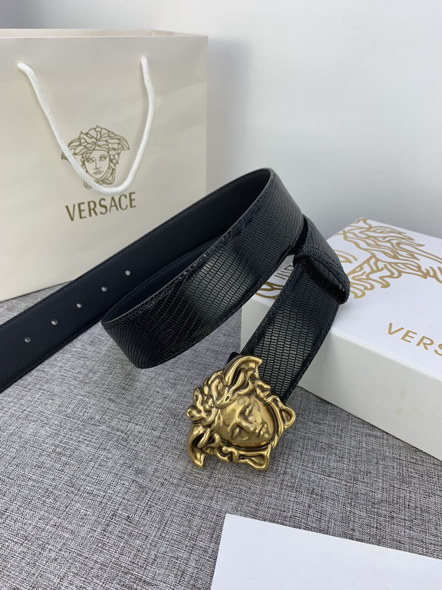 Cheap Replica Versace Men Reversible Leather Belt Width 4cm With Gold Buckle 025