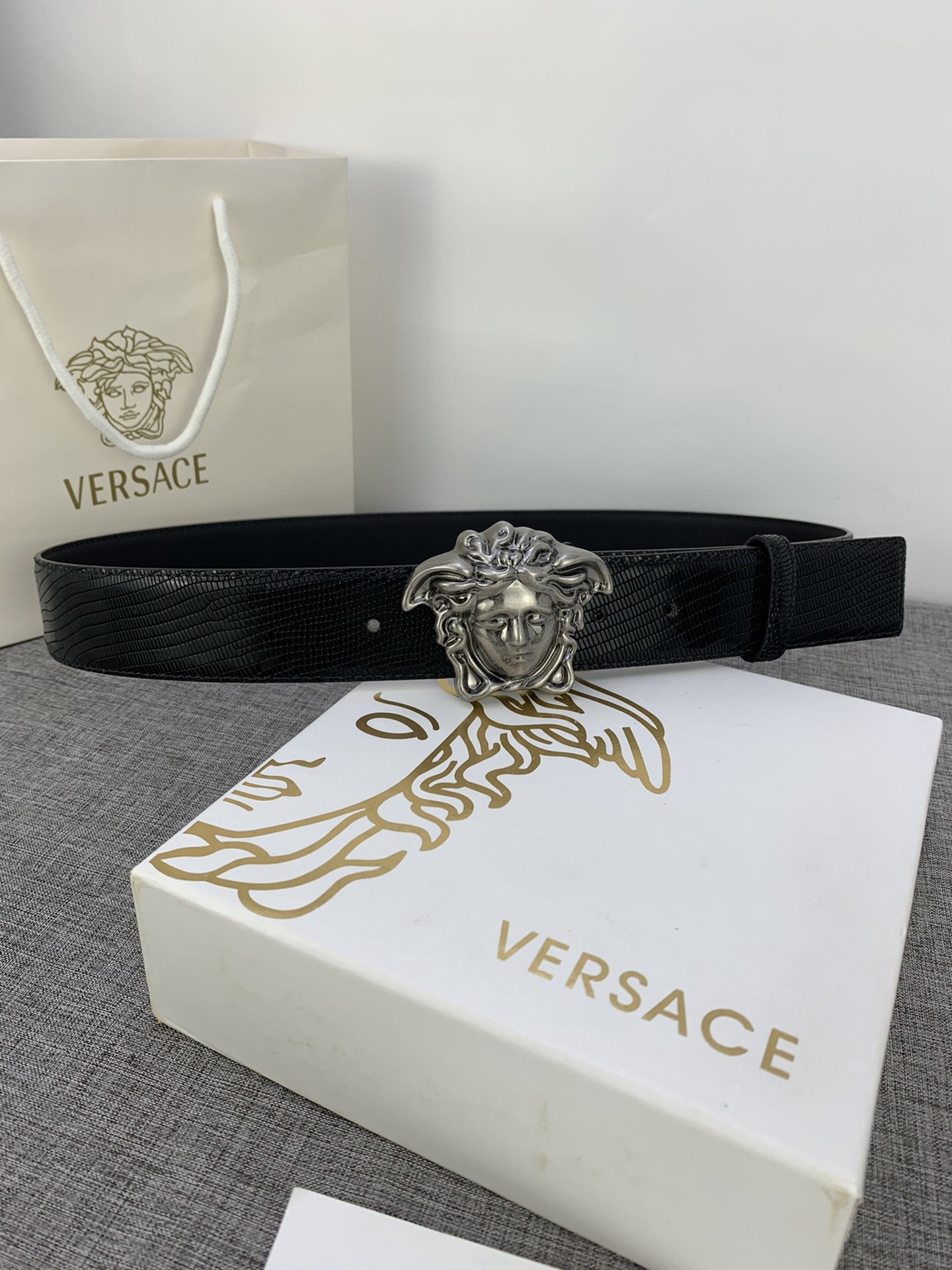 Cheap Replica Versace Men Reversible Leather Belt Width 4cm With Gold Buckle 026