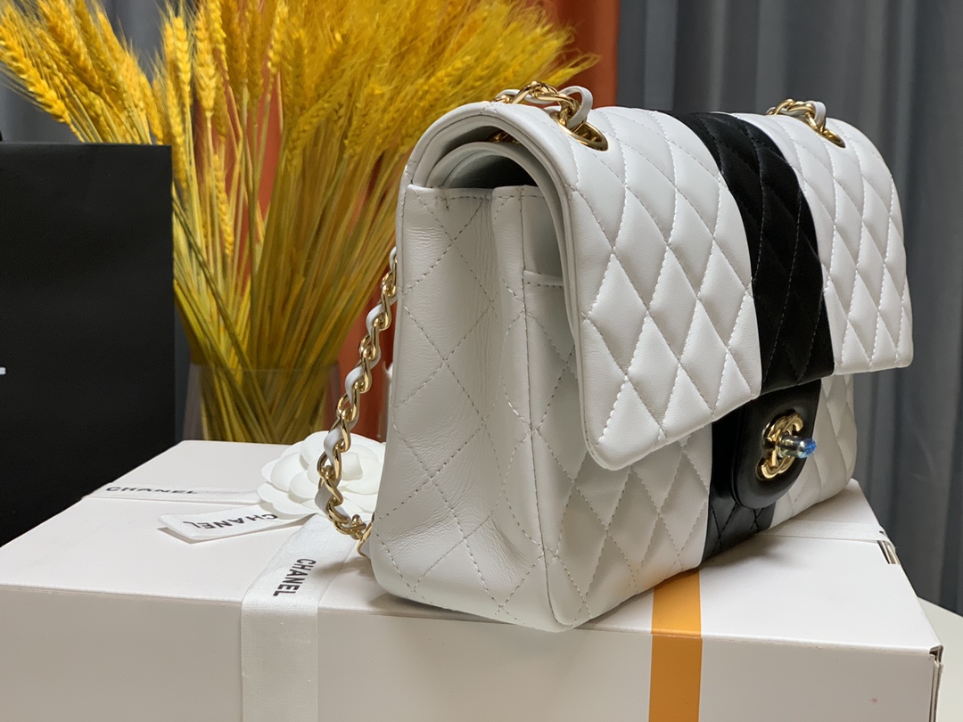 Copy 2022 Chanel Classic Handbag Lambskin Gold-Metal White and Black A01112 For Ladies