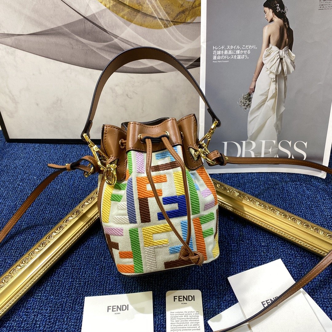 Copy Fendi Mon Tresor Bucket Bag in Beige Canvas