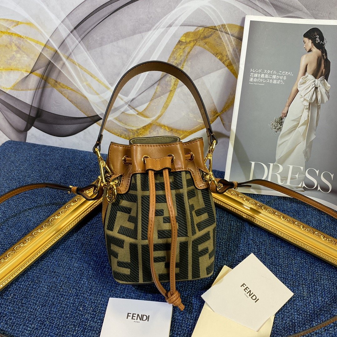 Copy Fendi Mon Tresor Bucket Bag in Green Canvas