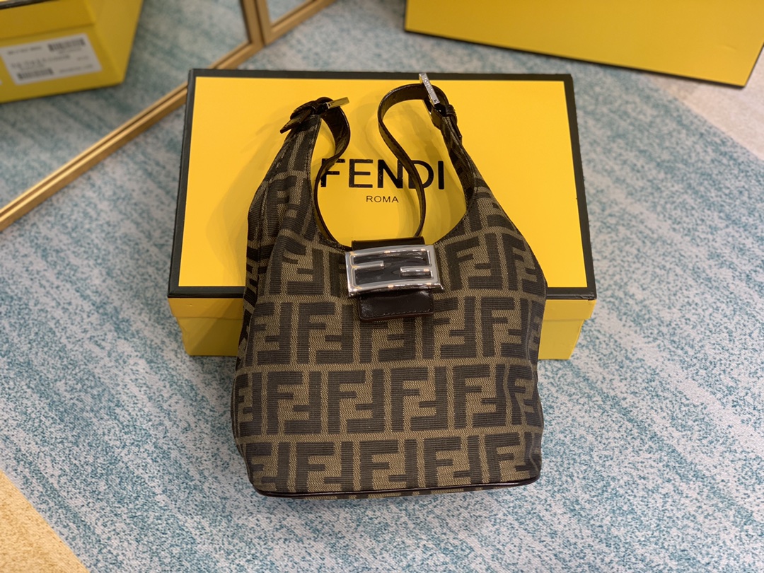 Copy Fendi Vintage Women Shoulder Bag 02