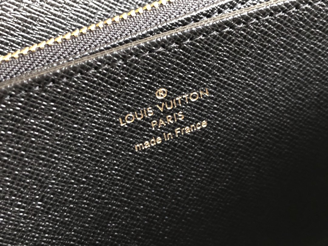 Copy Louis Vuitton 2021 Game On collection of Leather Goods White