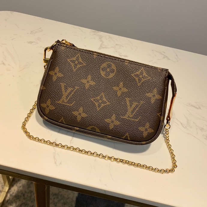 Copy Louis Vuitton M58009 Mini Pochette Accessoires in Monogram Canvas