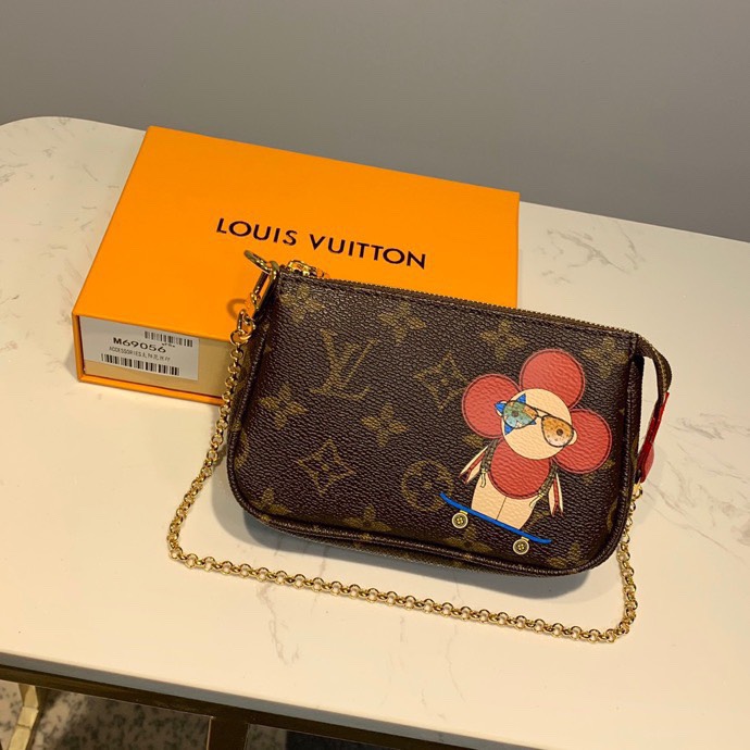 Copy Louis Vuitton M69056 Mini Pochette Accessoires in Monogram Canvas