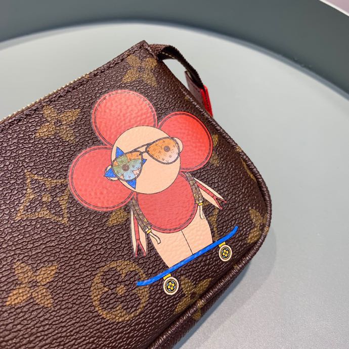 Copy Louis Vuitton M69056 Mini Pochette Accessoires in Monogram Canvas