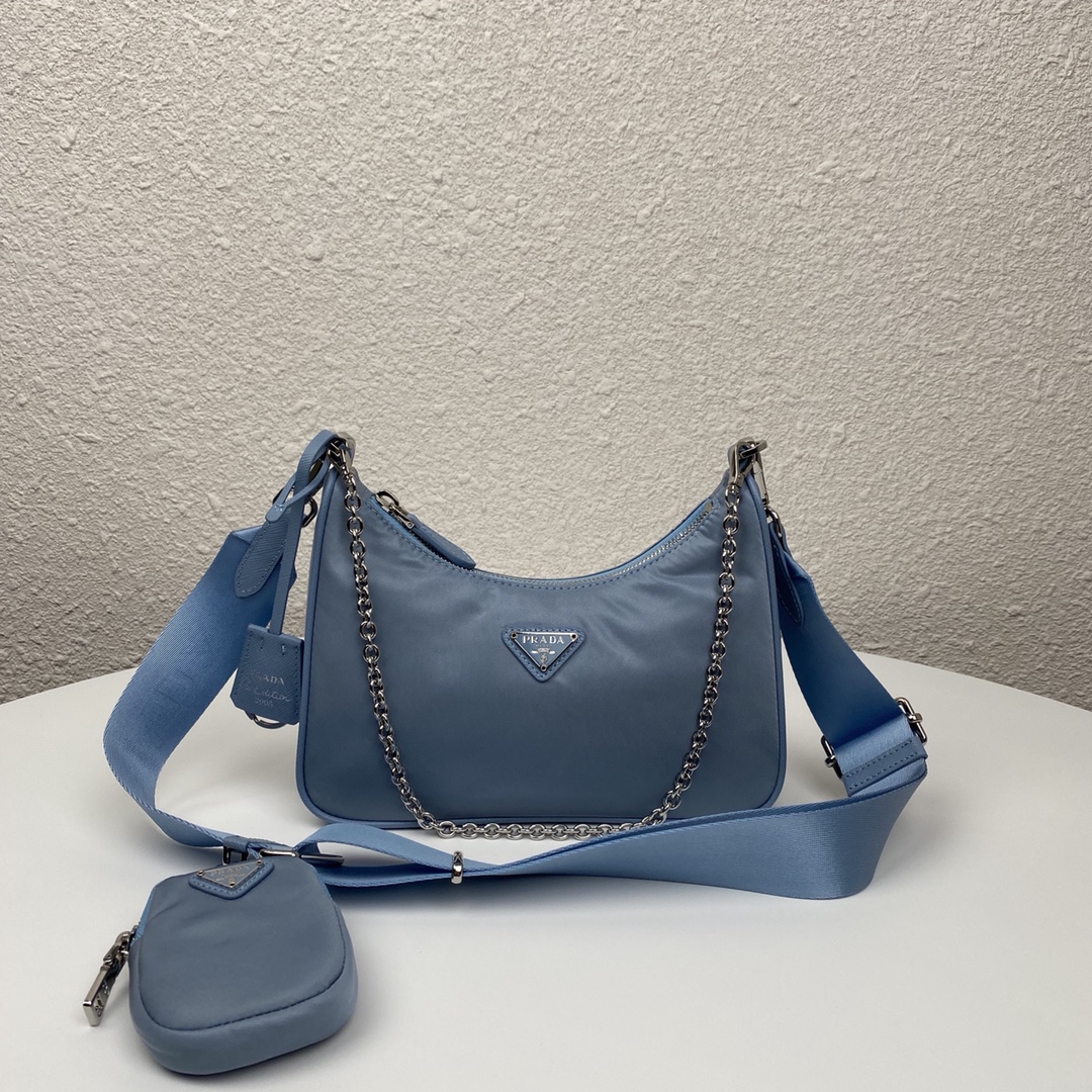 Copy Prada 1BH204 Re-Edition 2005 Re-Nylon Bag Black and Blue