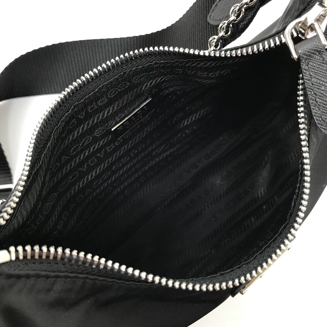 Copy Prada 1BH204 Re-Edition 2005 Re-Nylon Bag Black