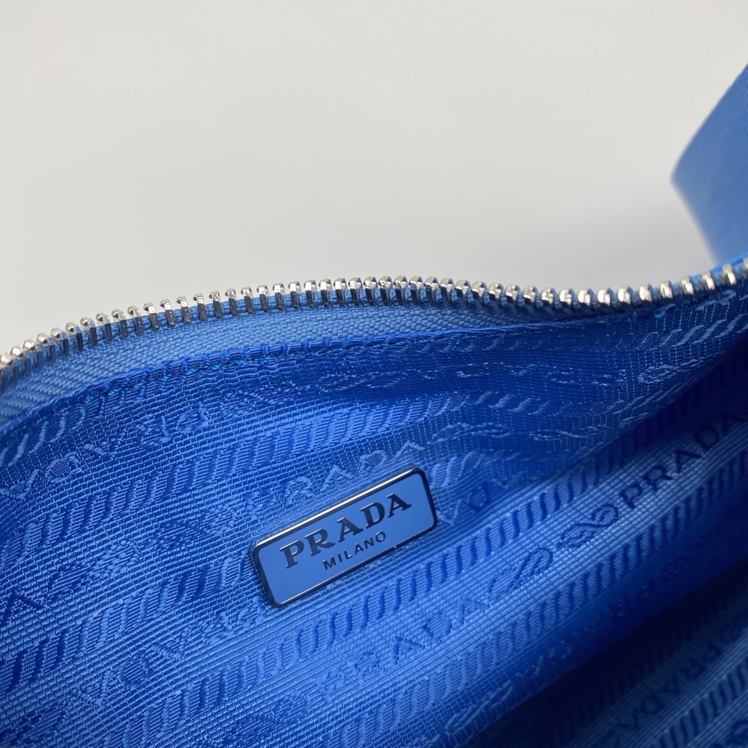 Copy Prada 1BH204 Re-Edition 2005 Re-Nylon Bag Blue-1