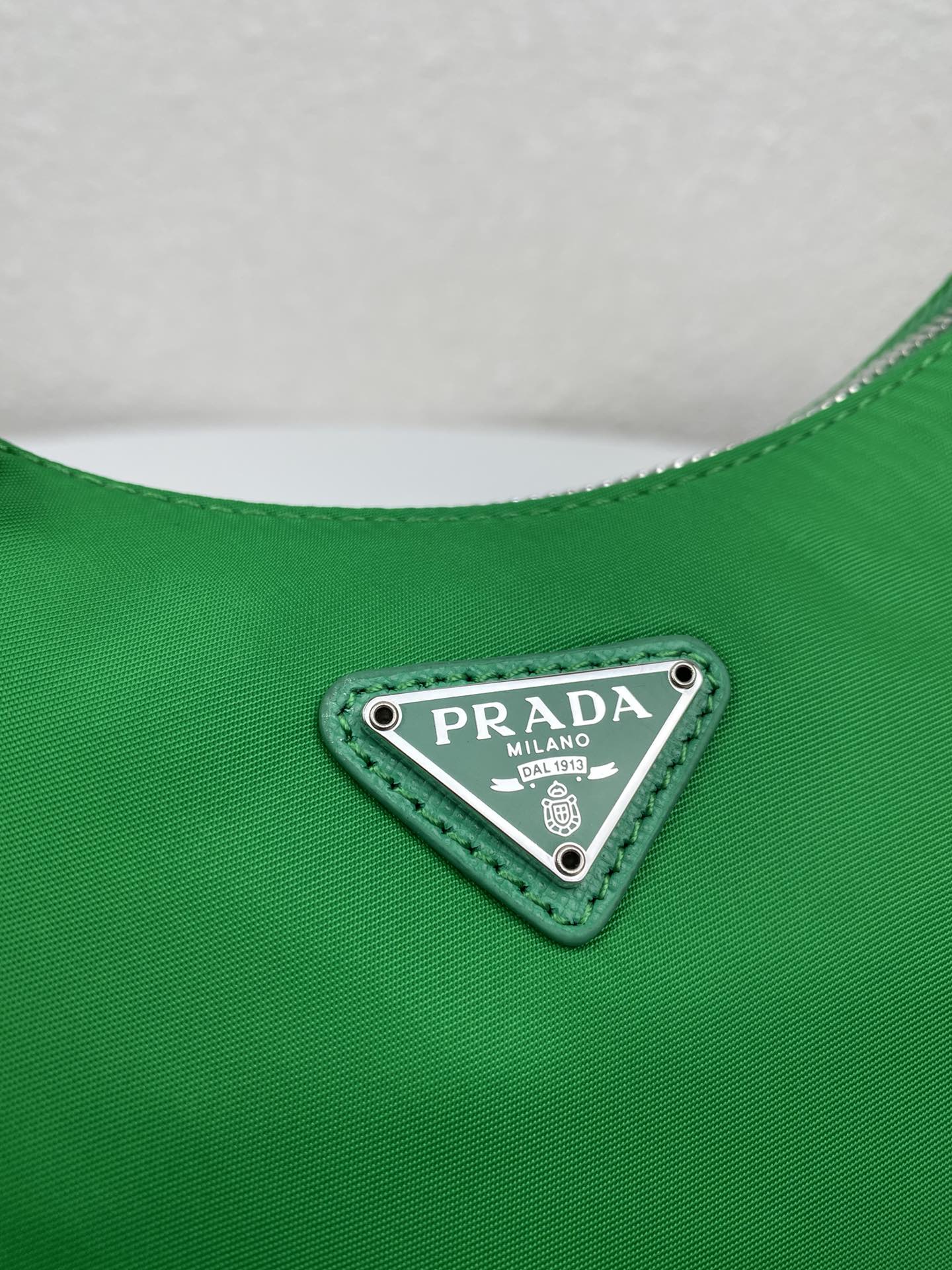 Copy Prada 1BH204 Re-Edition 2005 Re-Nylon Bag Green