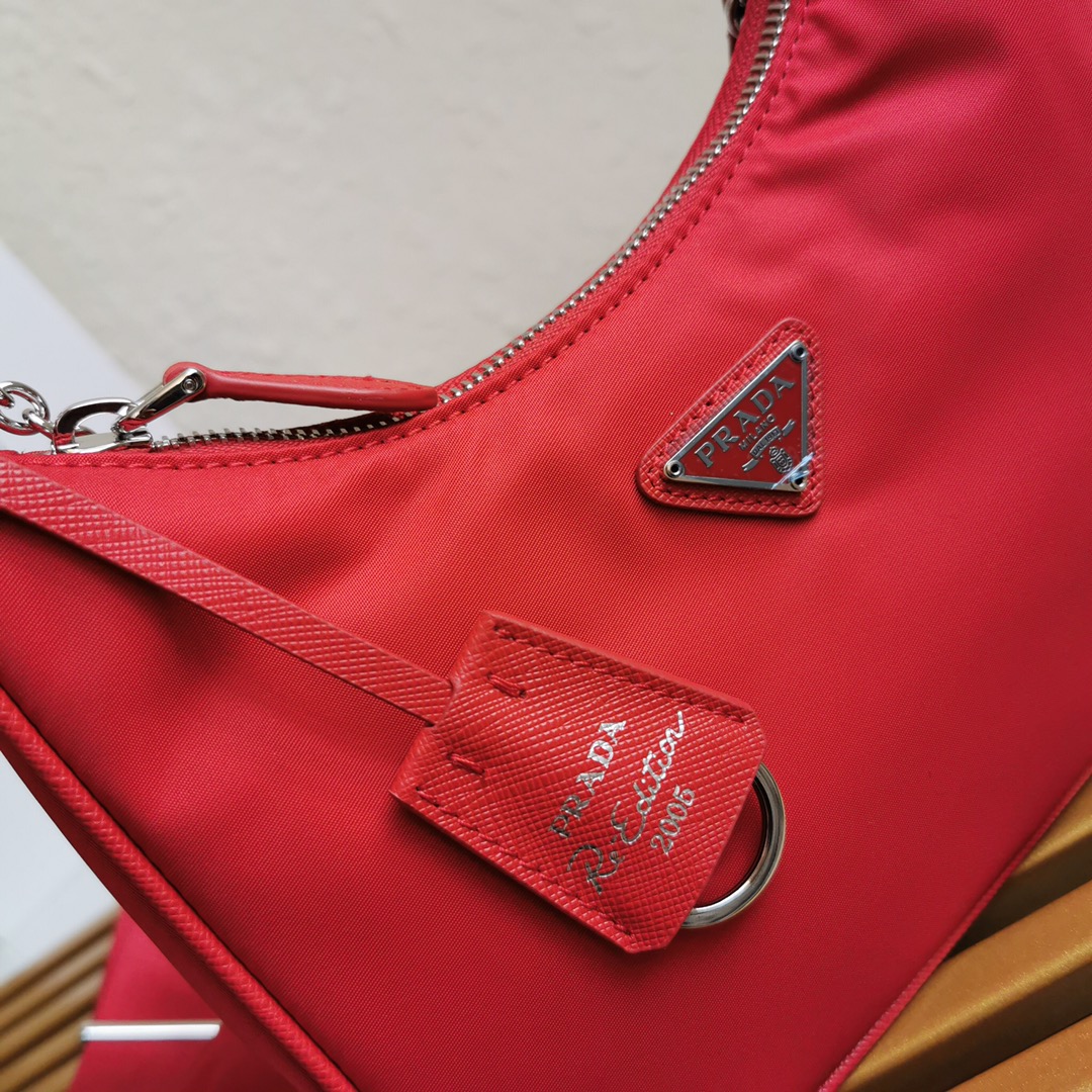 Copy Prada 1BH204 Re-Edition 2005 Re-Nylon Bag Red-1