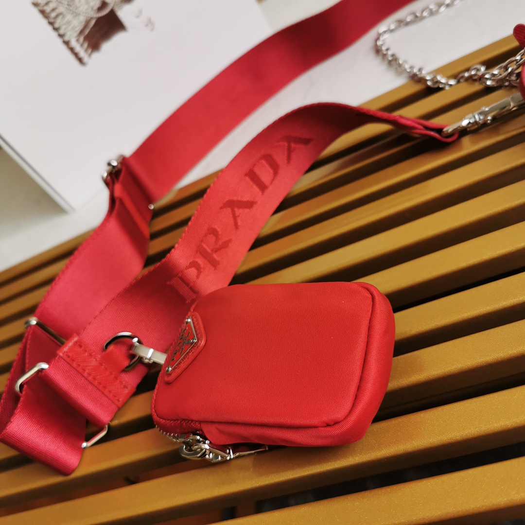 Copy Prada 1BH204 Re-Edition 2005 Re-Nylon Bag Red-1