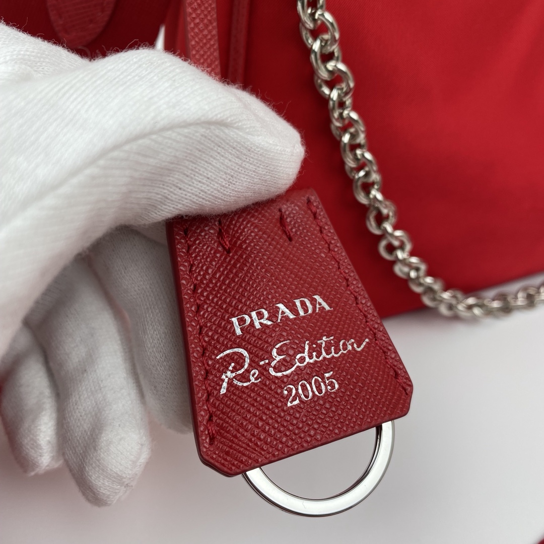 Copy Prada 1BH204 Re-Edition 2005 Re-Nylon Bag Red