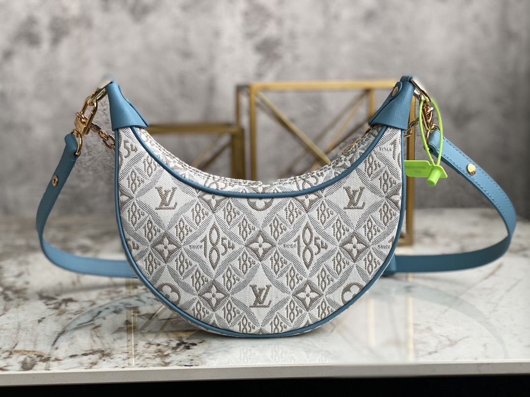 Cruise 2022 Show Louis Vuitton M81094 a half-moon Baguette Handbag Since 1854 Jacquard Textile Replica