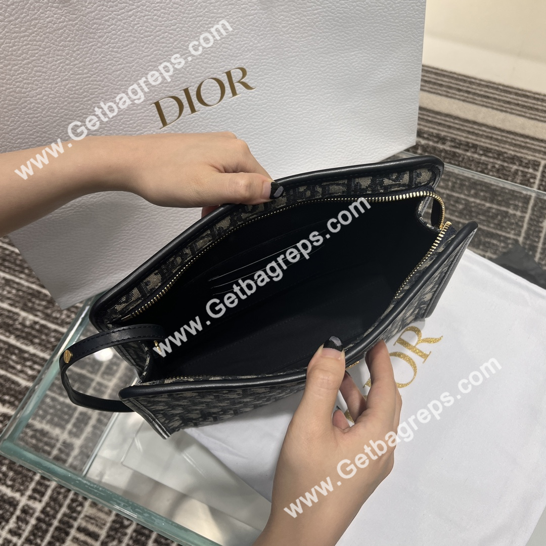 Dior 30 Montaigne Dea Pouch Blue Dior Oblique Jacquard