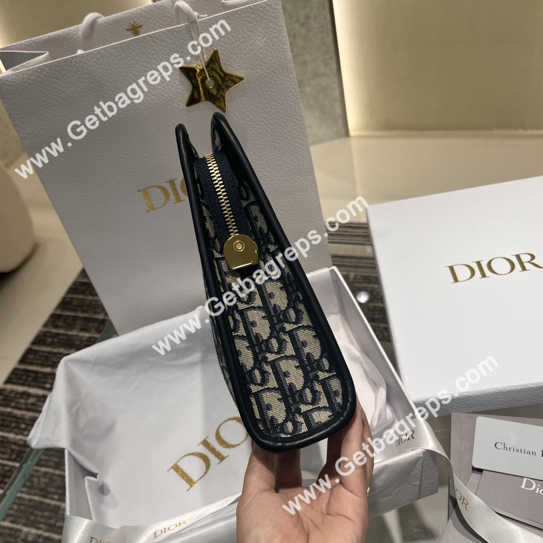 Dior 30 Montaigne Dea Pouch Blue Dior Oblique Jacquard