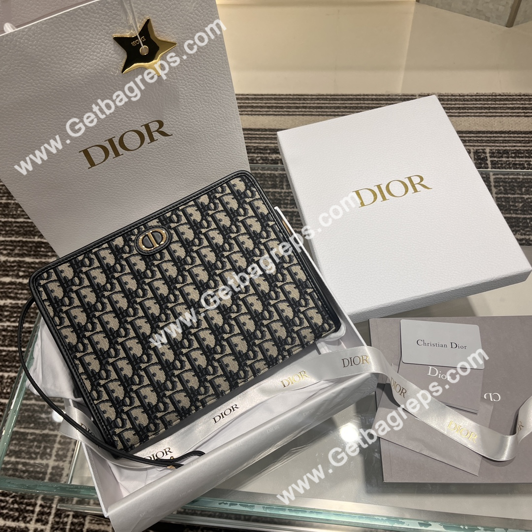 Dior 30 Montaigne Dea Pouch Blue Dior Oblique Jacquard