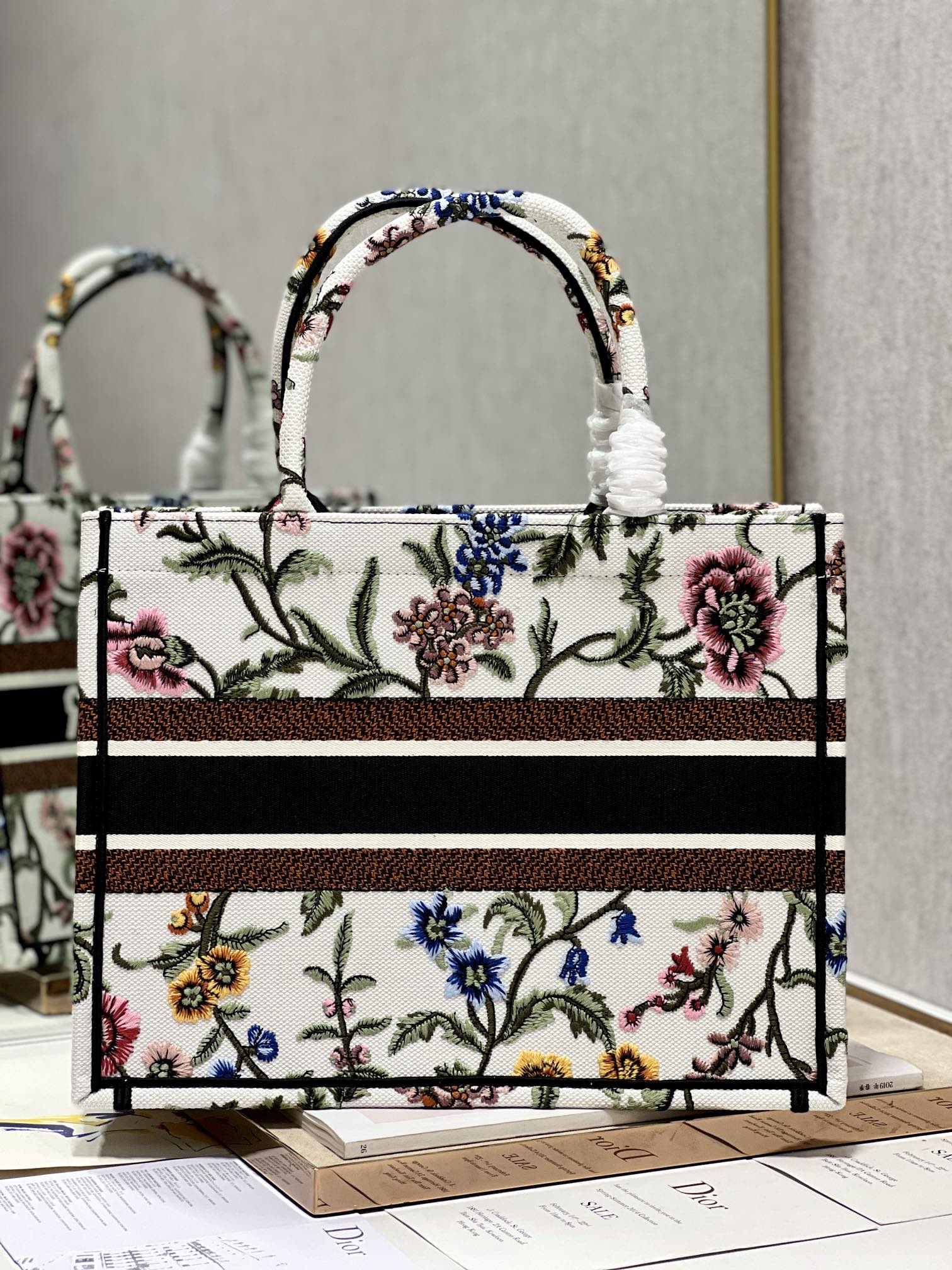 Dior Book Tote Medium 36cm White Multicolor Dior Jardin Botanique Embroidery