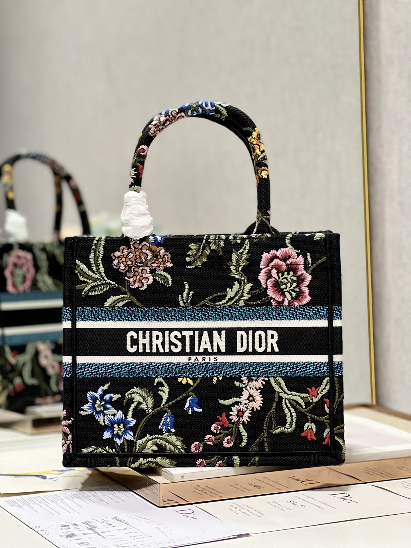 Dior Book Tote Small 26.5cm Black Multicolor Dior Petites Fleurs Embroidery