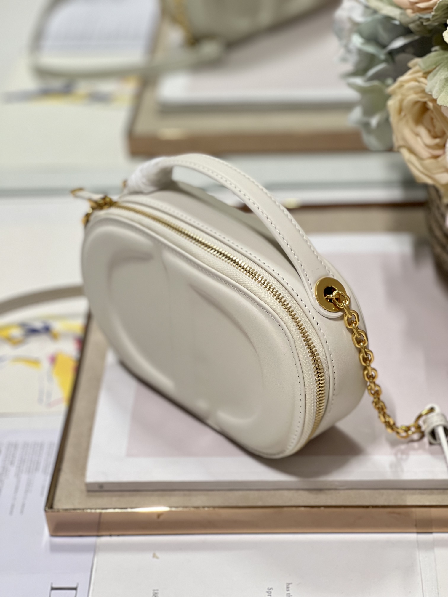 Dior CD SIGNATURE BAG WITH STRAP White Leather