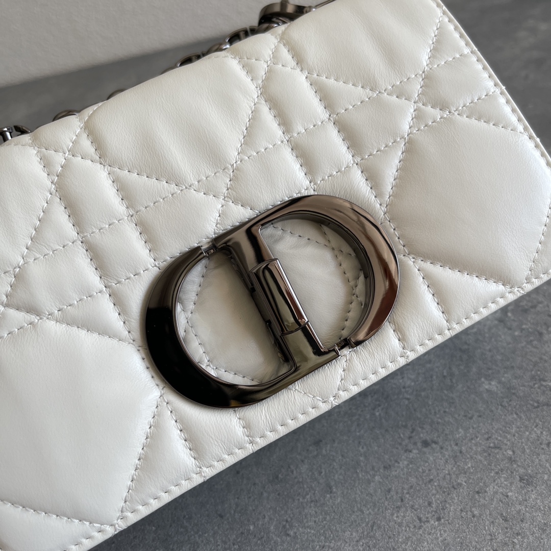 Dior Caro Macrocannage Pouch White Quilted Macrocannage Calfskin 20cm