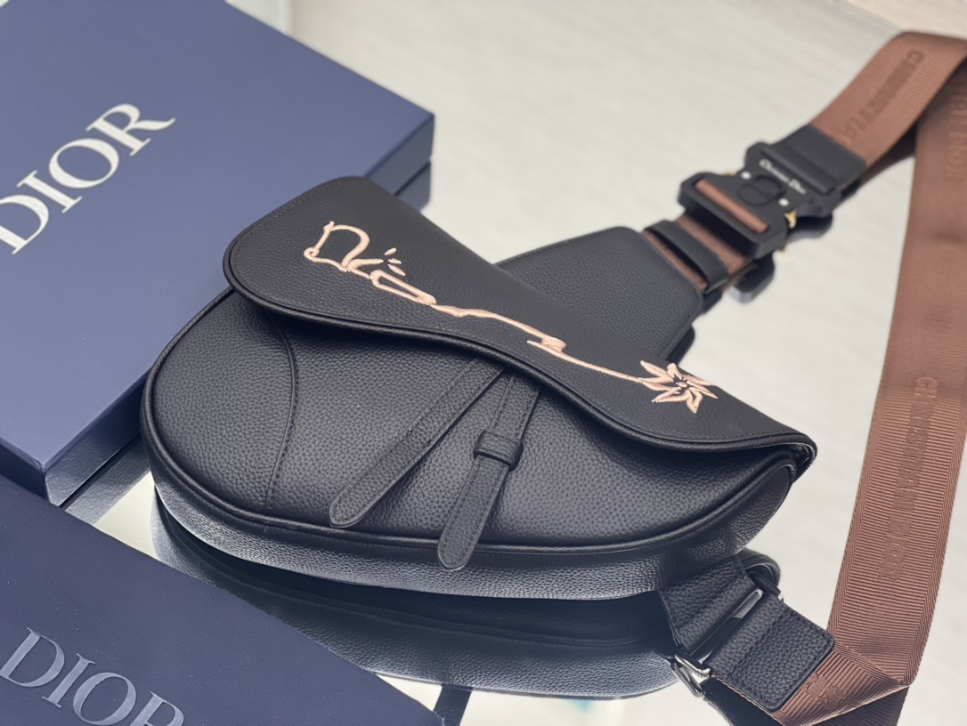 Dior Mens Saddle Bag Black Leather