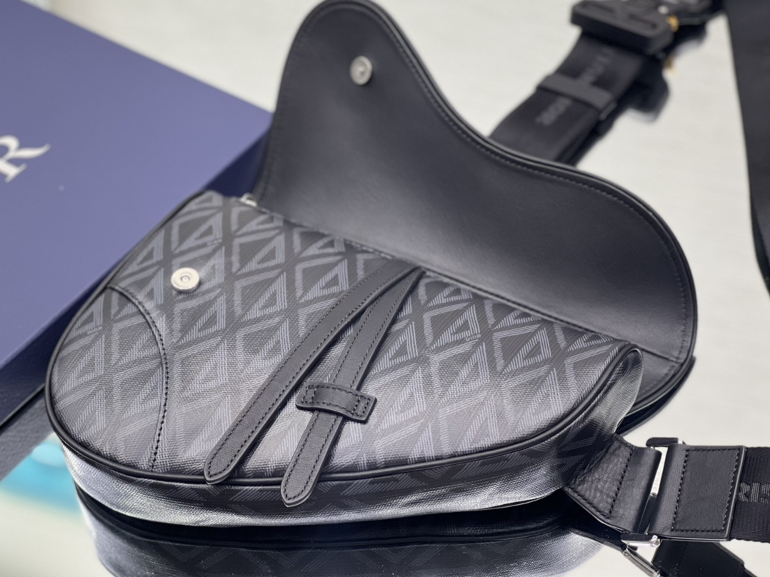 Dior Mens Saddle Bag Navy Black CD Diamond Canvas and Smooth Calfskin