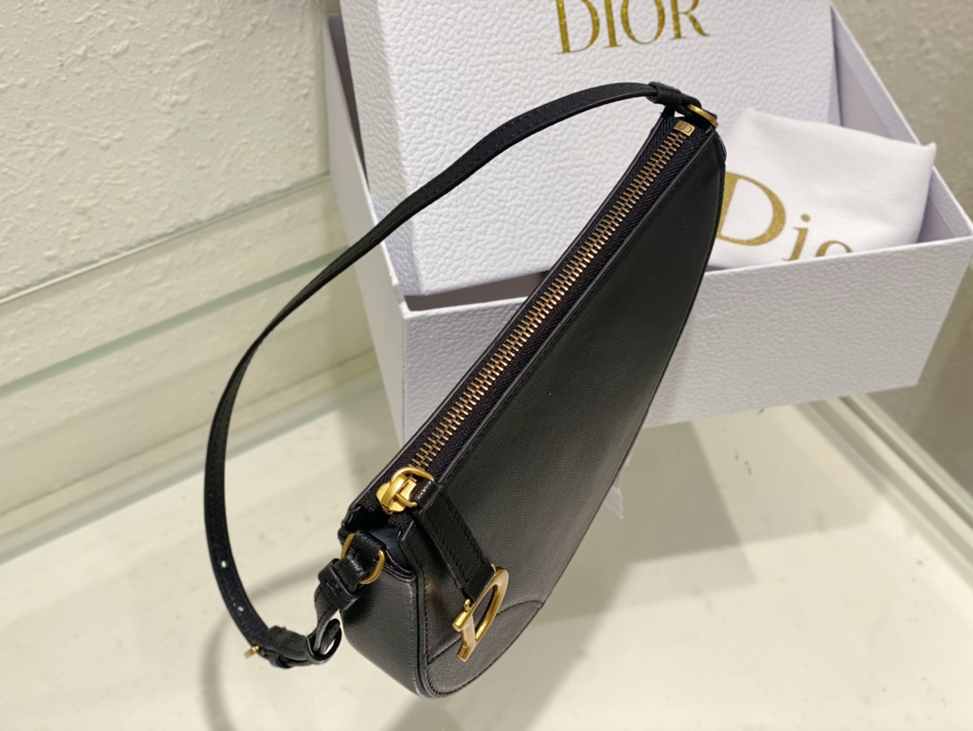 Dior Saddle Shoulder Pouch Black Goatskin