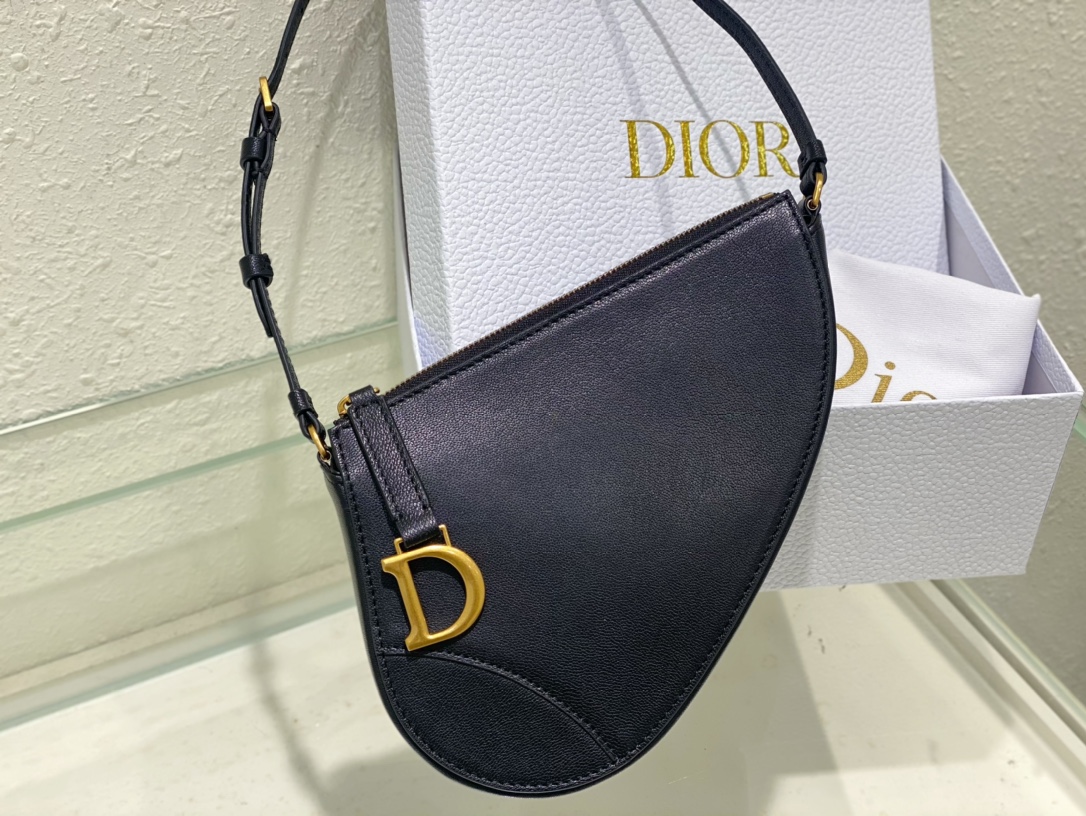 Dior Saddle Shoulder Pouch Black Goatskin